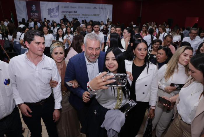 Bedolla activa 127 Centros Libre para una vida sin violencia contra las mujeres
