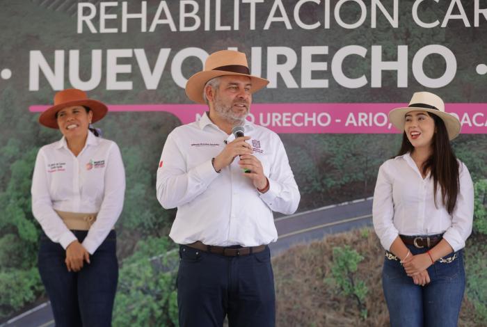 Bedolla arranca mejoras al tramo Gabriel Zamora-Nuevo Urecho-Ario