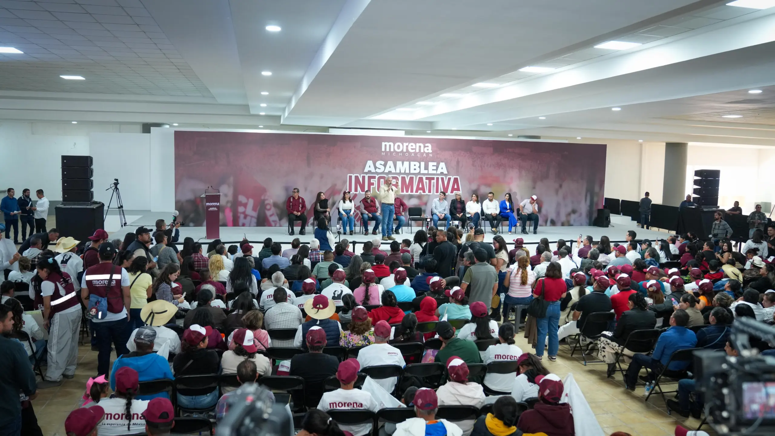 Bedolla encabeza encuentro con militancia de Morena en región Oriente