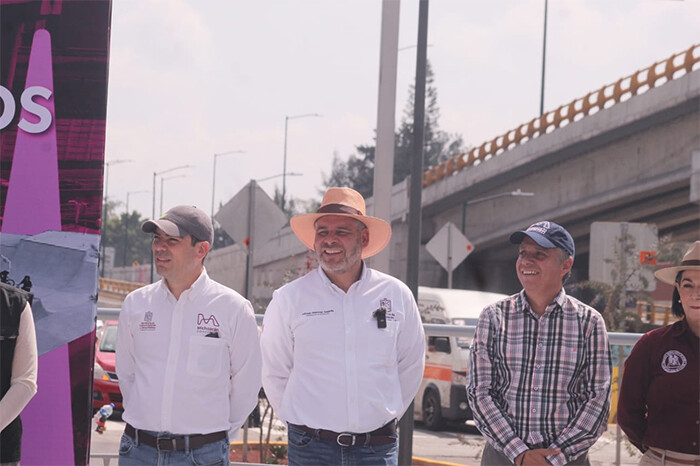 Bedolla inaugura obras del bajo puente del viaducto de salida a Salamanca y también el Urban Fest