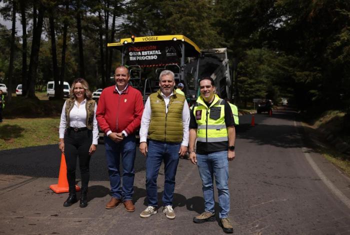 Bedolla pone en marcha rehabilitación del camino Villa Madero-Tacámbaro