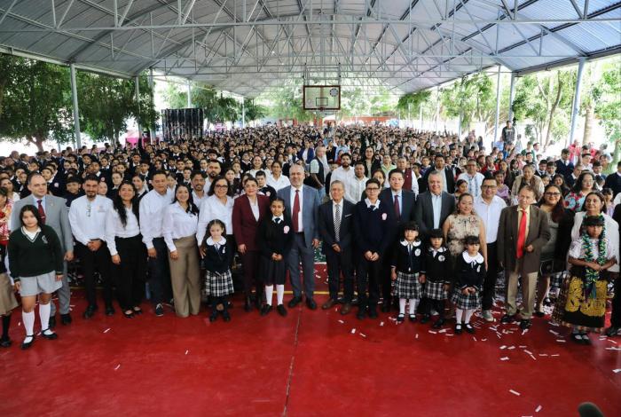Bedolla transforma educación con monto histórico y certeza a docentes