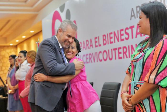 Beneficiadas más de 2 mil 700 mujeres con cáncer mediante apoyo mensual de 4 mil pesos: Bedolla