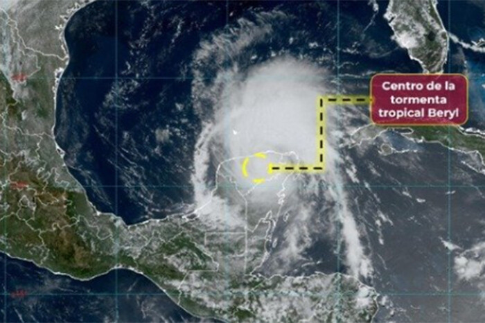 Beryl ya es tormenta tropical; se localiza en tierra sobre el estado de Yucatán