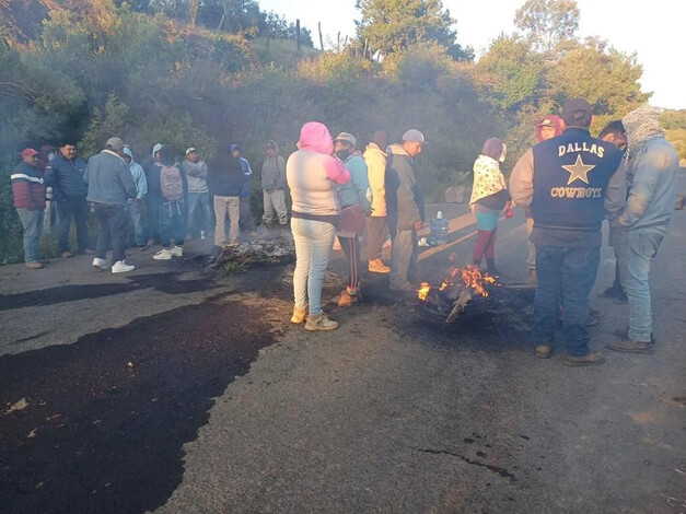 Bloquean salidas de Patamban por desapariciones