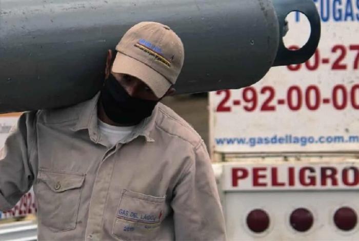 Bloqueos carreteros de productores, causa del desabasto de gas LP en Morelia