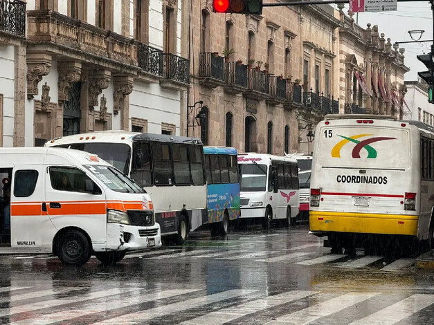 Bloqueos y movilización de transportistas por ingreso de rutas guanajuatenses