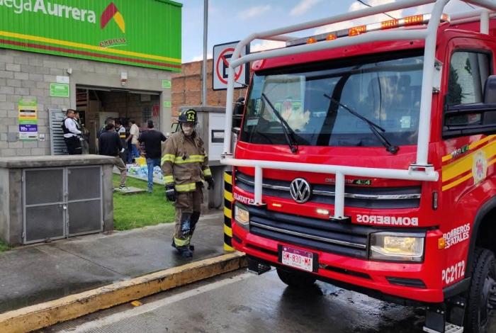 Bomberos sofocan incendio en Bodega de Indeco