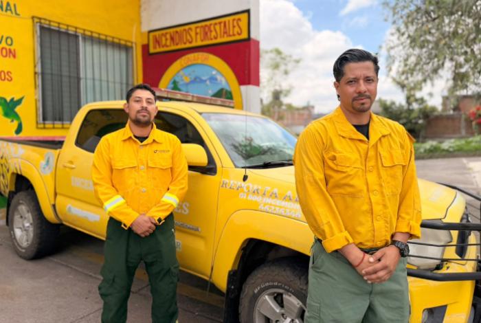 Bosques en llamas, helicópteros y 12 horas de combate: Así fue la misión de brigadistas michoacanos en Canadá