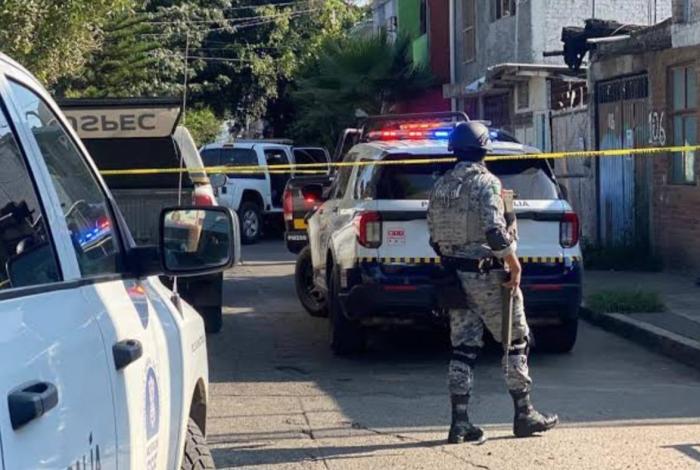 Buscan identificar a hombre hallado mu er to