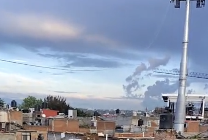 Cable guía del teleférico en Morelia cae en colonia Primo Tapia; vecinos se manifiestan en torre aledaña
