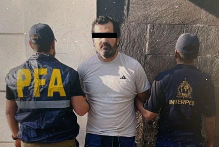 Cae en Argentina Fernando Farías Laguna, contralmirante vinculado a red de huachicol