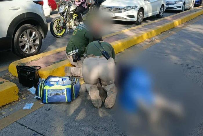 Camioneta de Seguridad Penitenciaria atropella a peatona en la Av. Camelinas de Morelia