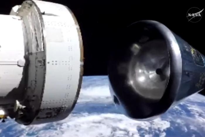 Cápsula tripulada de Orión se separa del módulo para iniciar su caída libre en el Pacífico