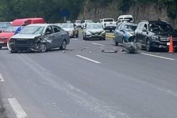 Carambola de tres en el libramiento de Morelia