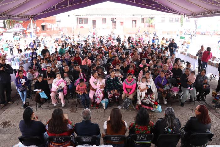 Caravana Jalo por las Mamás entrega 24 mil pañales en Paracho