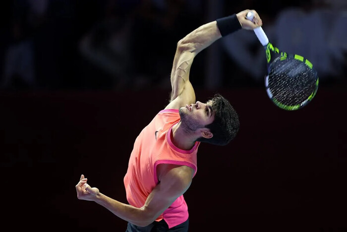 Carlos Alcaraz enfrenta derrota en París Bercy y peligra su posición en el ranking