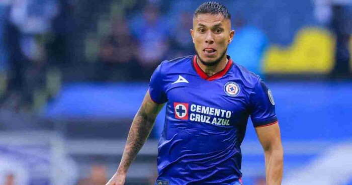 Carlos Salcedo ya no es jugador del Cruz Azul