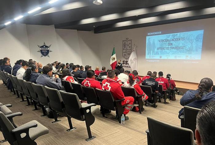 Carlos Soto impulsa la capacitación de Protección Civil y Bomberos Municipales para fortalecer la atención de emergencias