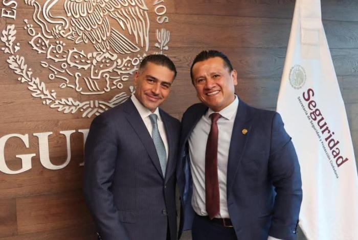 Carlos Torres Piña, el líder que puede unir Michoacán