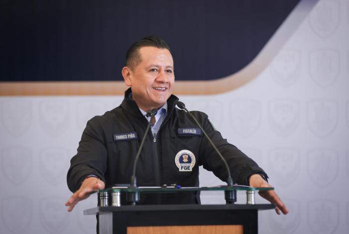 Carlos Torres Piña solicita licencia como Fiscal y garantiza continuidad, orden y transparencia en la FGE