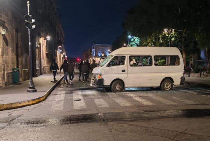 Casa del Estudiante expulsa a alumno que llevaba 10 años de morador, estaba "banqueado" y metía drogas y alcohol