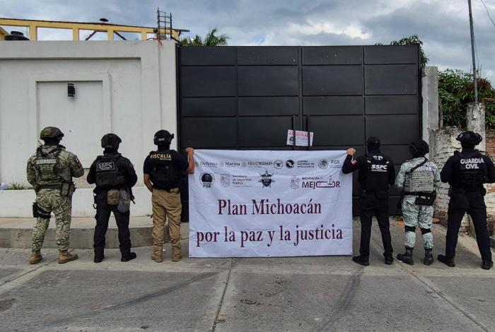 Cateo en Tanhuato deja arm4s, vehículos y equipo táctico asegurado
