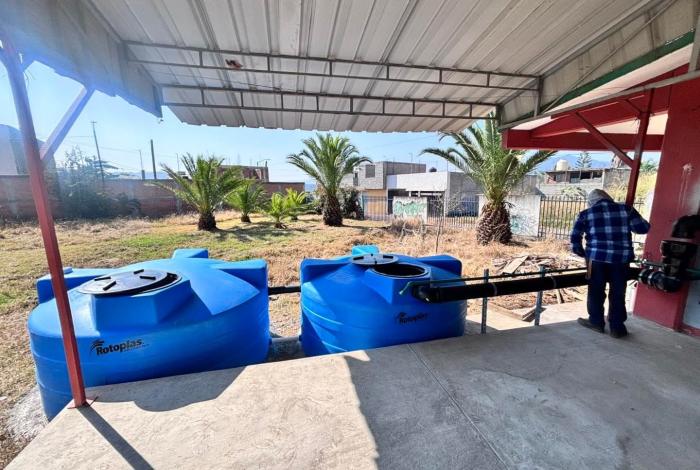 Cecytem Morelia adopta captación de lluvia para beneficio de 1,300 estudiantes