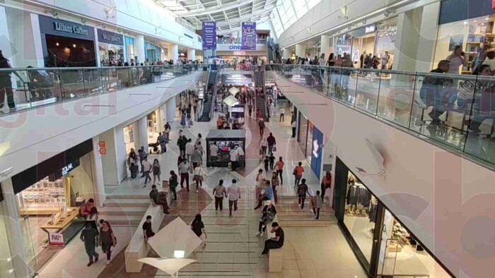 Centros comerciales en Morelia, reciben a miles durante el Buen Fin