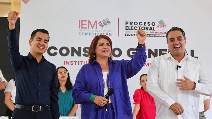 Cerca de 250 mil estudiantes de secundaria en Michoacán, recibirán beca en 2025: Fabiola Alanís