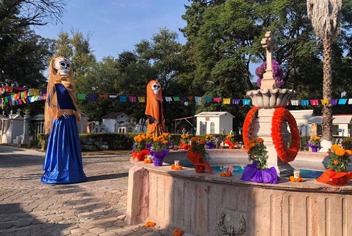Cero alcohol en panteones de Morelia por Día de Muertos; definen 6 accesos en el Municipal