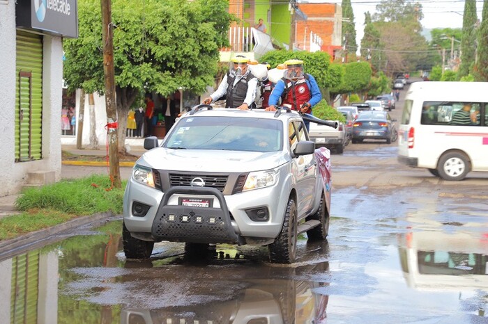 Échale una Mano contra el Dengue atiende colonias afectadas por las lluvias: Barragán