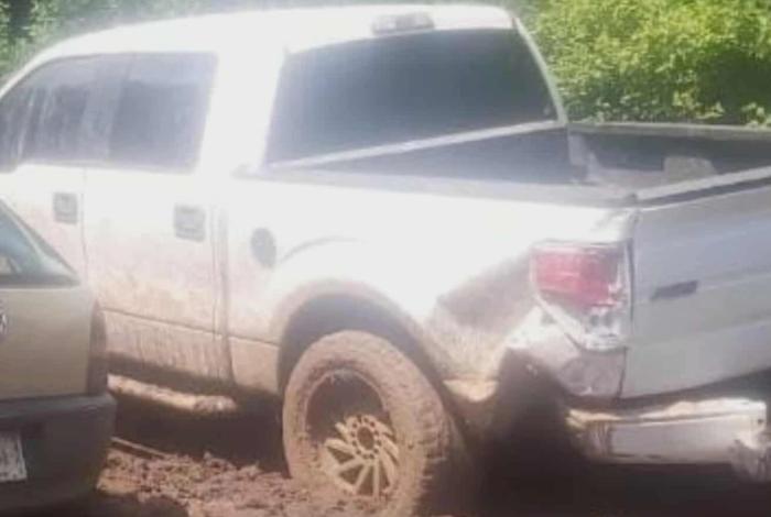 Charo: encuentran cuerpo de ejecutad0 en camioneta Ford