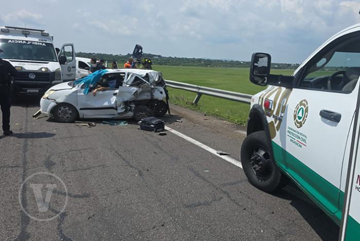 Choque en la autopista Morelia–Salamanca deja un muerto y un lesionado