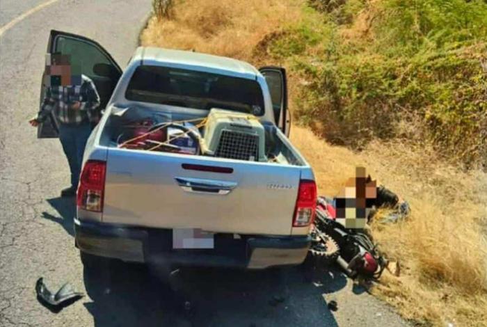 Choque entre camioneta y moto deja 2 lesionadas en la Tiquicheo-Tuzantla