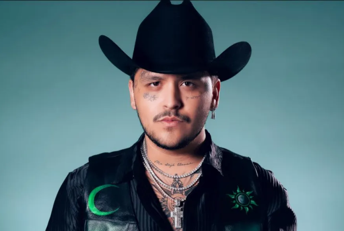 Christian Nodal enfrenta a la FGR por contratos falsos