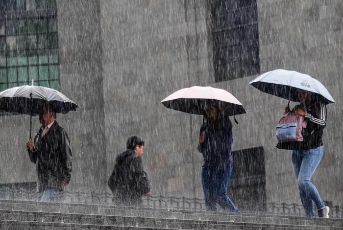 Ciclón Gil avanza frente a Guerrero y Michoacán