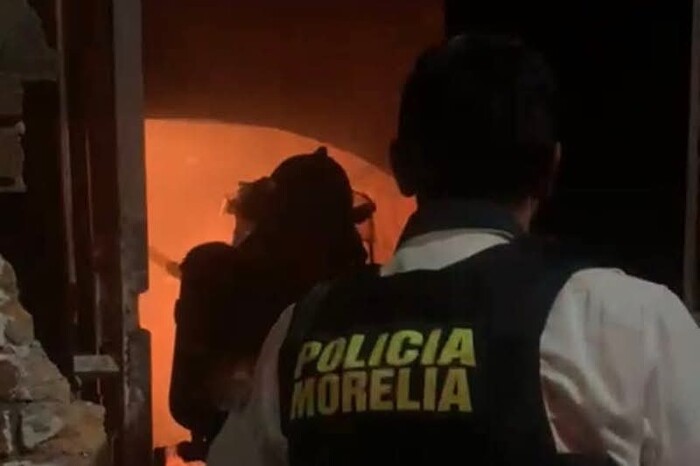 Cinco miembros de una familia intoxicados por incendio de su casa en Morelia