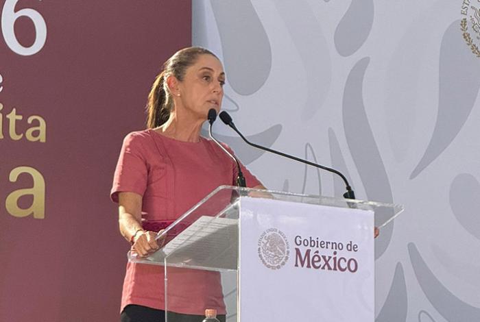 Claudia Sheinbaum entrega apoyos de Programas para el Bienestar en Michoacán