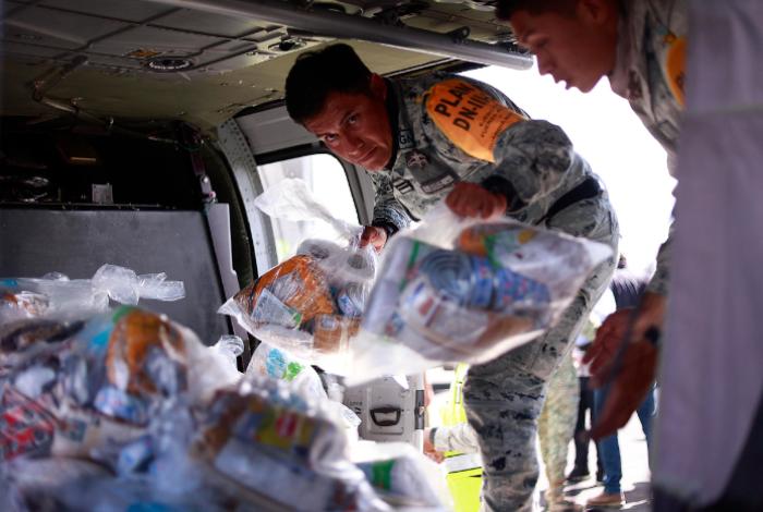 Claudia Sheinbaum recorre las regiones más afectadas por lluvias torrenciales de los últimos días