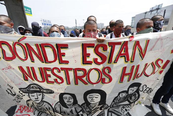 CNDH emite recomendación por graves violaciones contra 92 estudiantes de Ayotzinapa