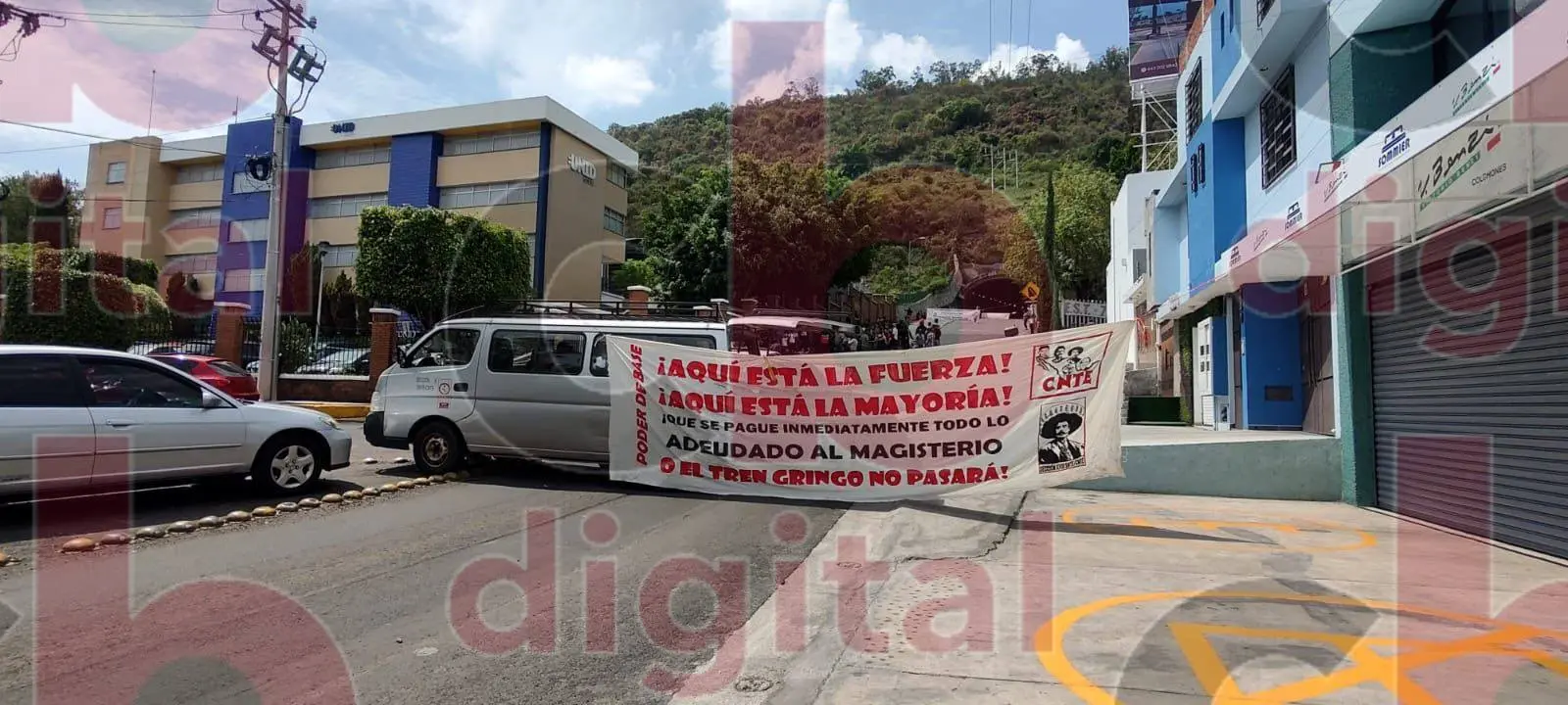 CNTE Poder de Base bloqueó la vialidad al Ramal Camelinas