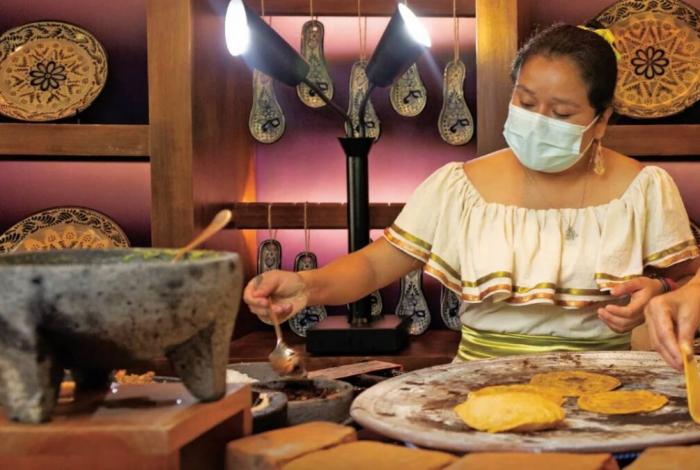 Cocineras tradicionales de Morelia registraron su marca