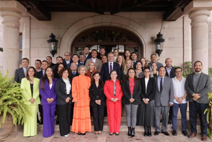 Colaboración y respeto, ofrece Bedolla a nuevos magistrados del Poder Judicial