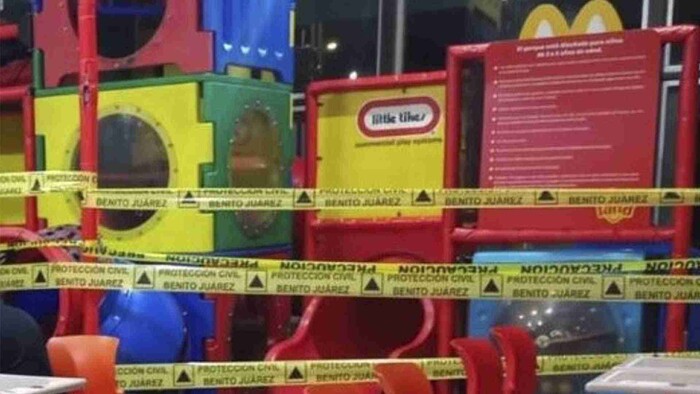 Colapsa estructura de juego para niños en McDonald’s de CDMX