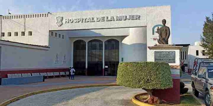 Colapsa tubería en el Hospital de la Mujer sin daños mayores