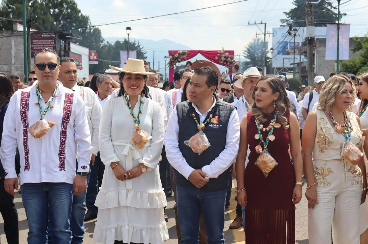 Comienza la magia de Santa Clara con su Feria Nacional del Cobre