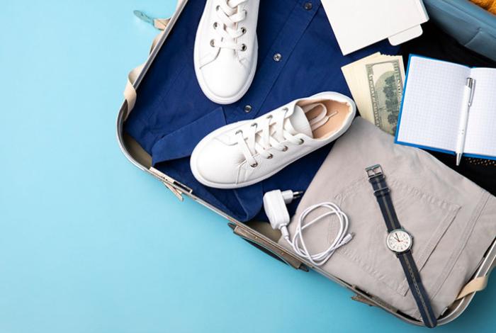¿Cómo se empacan los tenis en una maleta? 7 tips de viaje