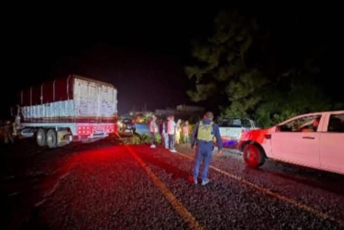 Comuneros bloquean acceso en Santa Clara para exigir la aparición de Isidro M.