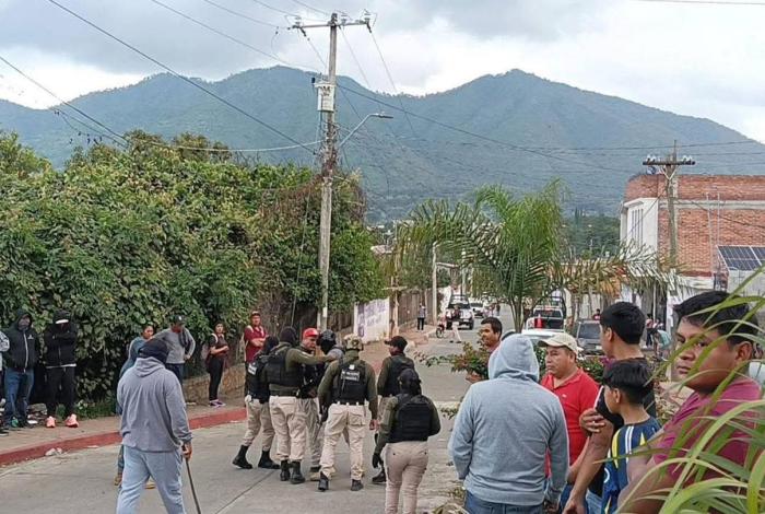 Comuneros de Carapan y Chilchota denuncian represión y violencia
